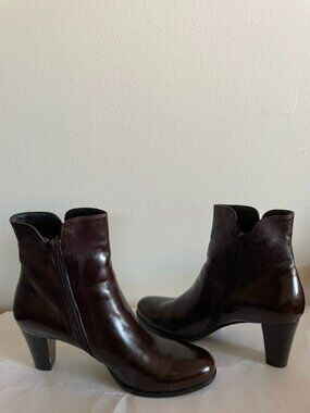 Calpierre Leather Ankle Boot Chocolate Brown 3” Heel Size 39 (US - Size 9)